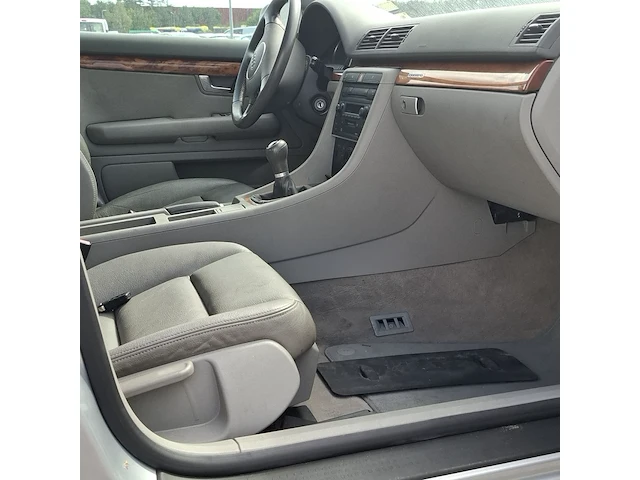 Personenauto audi, a6 limousine 3.0 pro line, bouwjaar 2003 - afbeelding 30 van  46