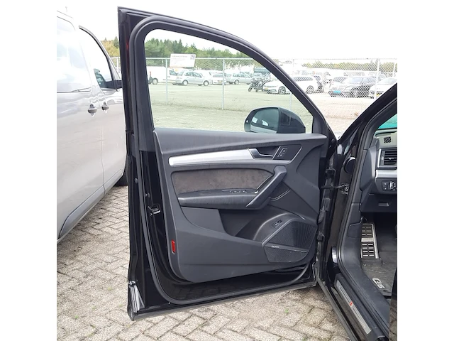 Personenauto audi, q5 3.0 tfsi sq5, zwart, bouwjaar 2019 - afbeelding 31 van  69