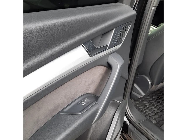 Personenauto audi, q5 3.0 tfsi sq5, zwart, bouwjaar 2019 - afbeelding 46 van  69
