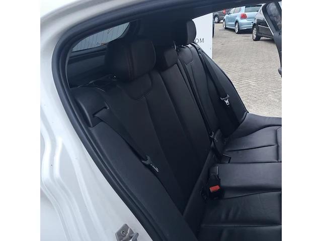 Personenauto bmw, 1-serie 114i, wit, bouwjaar 2013 - afbeelding 6 van  31