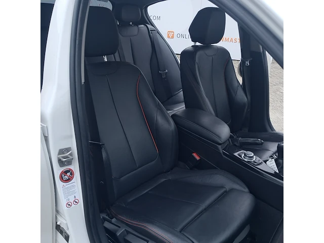 Personenauto bmw, 1-serie 114i, wit, bouwjaar 2013 - afbeelding 7 van  31