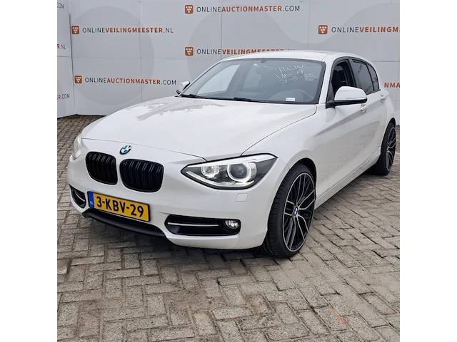 Personenauto bmw, 1-serie 114i, wit, bouwjaar 2013 - afbeelding 1 van  31
