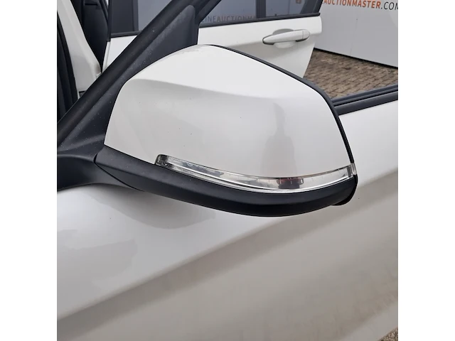 Personenauto bmw, 1-serie 114i, wit, bouwjaar 2013 - afbeelding 15 van  31
