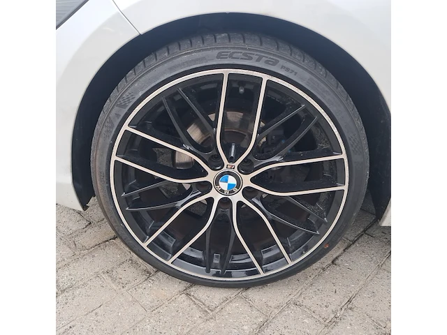 Personenauto bmw, 1-serie 114i, wit, bouwjaar 2013 - afbeelding 16 van  31