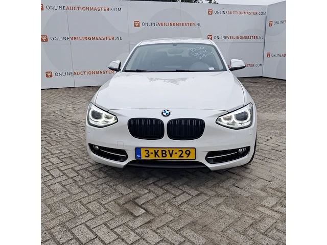 Personenauto bmw, 1-serie 114i, wit, bouwjaar 2013 - afbeelding 12 van  31