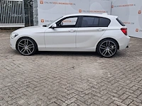 Personenauto bmw, 1-serie 114i, wit, bouwjaar 2013 - afbeelding 31 van  31