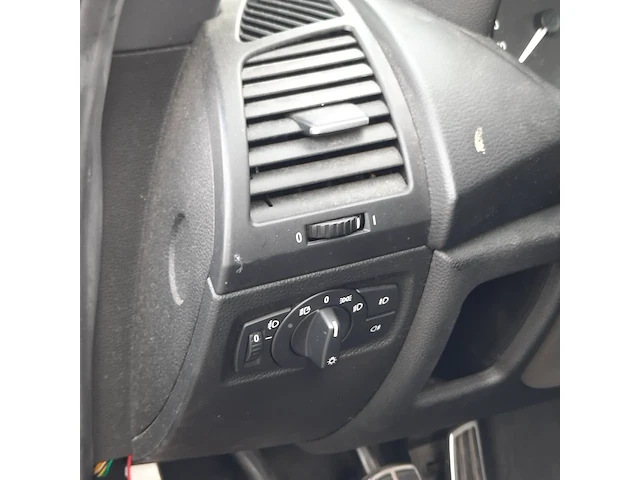 Personenauto bmw, 1-serie 116i, 2010 - afbeelding 28 van  51