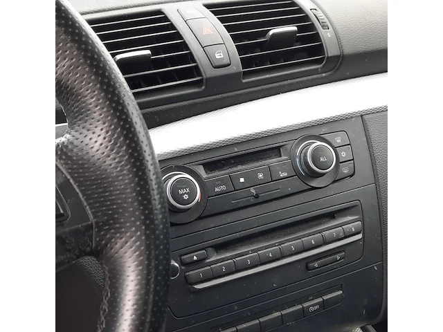Personenauto bmw, 1-serie 116i, 2010 - afbeelding 30 van  51
