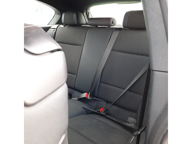 Personenauto bmw, 1-serie 116i, 2010 - afbeelding 35 van  51