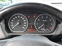 Personenauto bmw, 1-serie 116i, 2010 - afbeelding 38 van  51