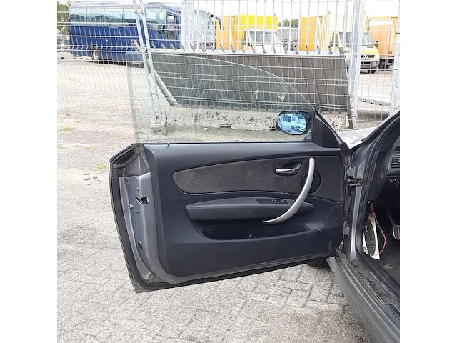 Personenauto bmw, 1-serie 116i, 2010 - afbeelding 40 van  51