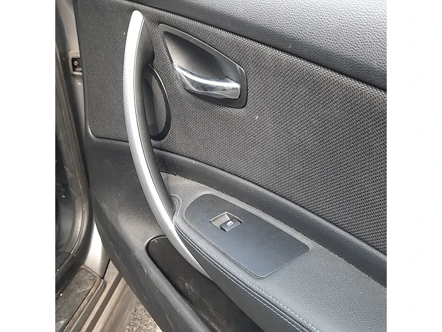 Personenauto bmw, 1-serie 116i, 2010 - afbeelding 46 van  51