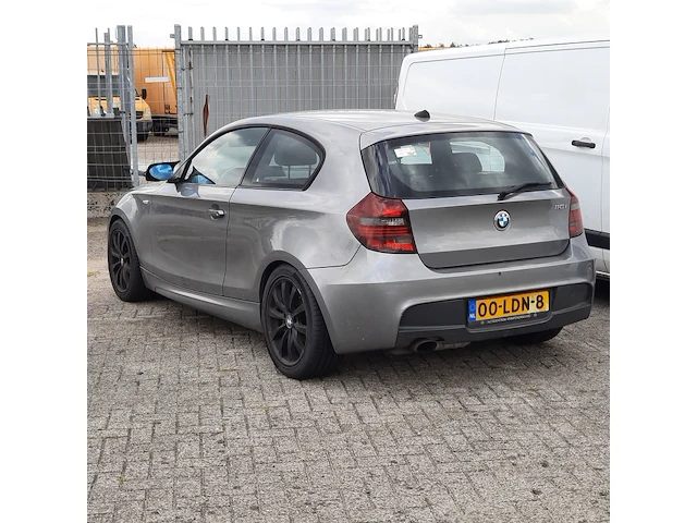 Personenauto bmw, 1-serie 116i, 2010 - afbeelding 51 van  51