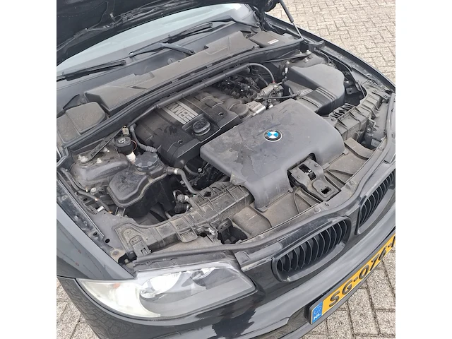 Personenauto bmw, 1 serie 116i, zwart, bouwjaar 2009 - afbeelding 10 van  134