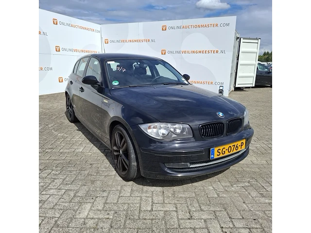 Personenauto bmw, 1 serie 116i, zwart, bouwjaar 2009 - afbeelding 19 van  134