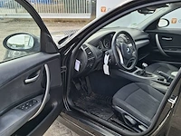 Personenauto bmw, 1 serie 116i, zwart, bouwjaar 2009 - afbeelding 31 van  134
