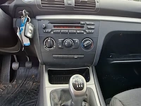 Personenauto bmw, 1 serie 116i, zwart, bouwjaar 2009 - afbeelding 37 van  134