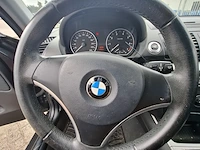 Personenauto bmw, 1 serie 116i, zwart, bouwjaar 2009 - afbeelding 45 van  134