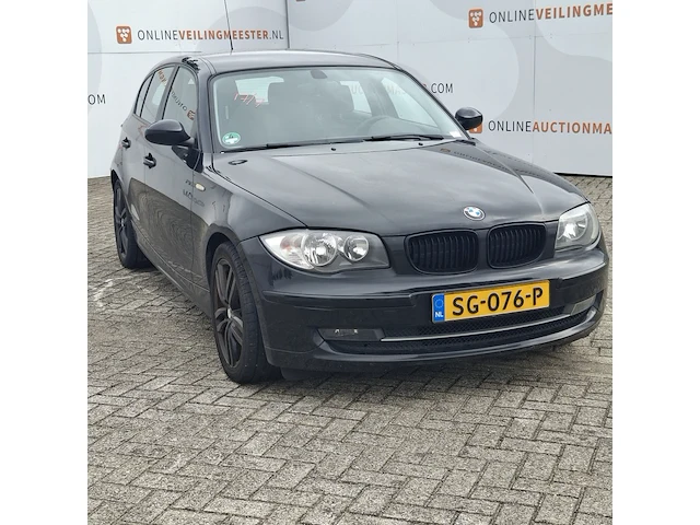 Personenauto bmw, 1 serie 116i, zwart, bouwjaar 2009 - afbeelding 58 van  134
