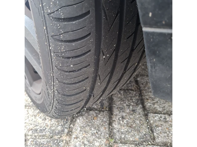 Personenauto bmw, 1 serie 116i, zwart, bouwjaar 2009 - afbeelding 74 van  134