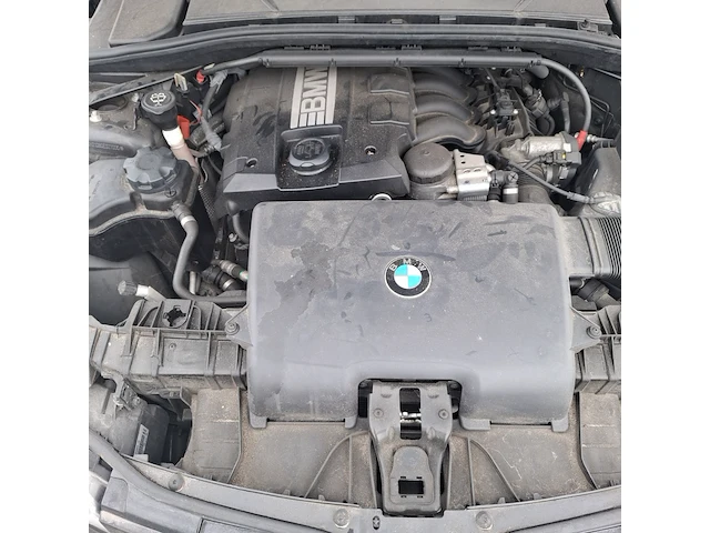 Personenauto bmw, 1 serie 116i, zwart, bouwjaar 2009 - afbeelding 77 van  134