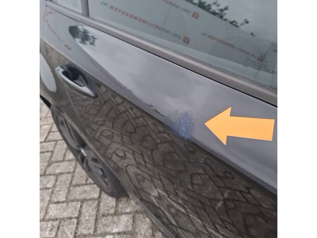 Personenauto bmw, 1 serie 116i, zwart, bouwjaar 2009 - afbeelding 85 van  134
