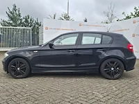 Personenauto bmw, 1 serie 116i, zwart, bouwjaar 2009 - afbeelding 96 van  134