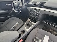 Personenauto bmw, 1 serie 116i, zwart, bouwjaar 2009 - afbeelding 126 van  134