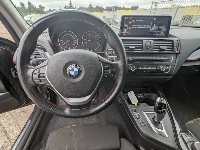 Personenauto bmw, 1-serie 116i, zwart, bouwjaar 2012 - afbeelding 5 van  62
