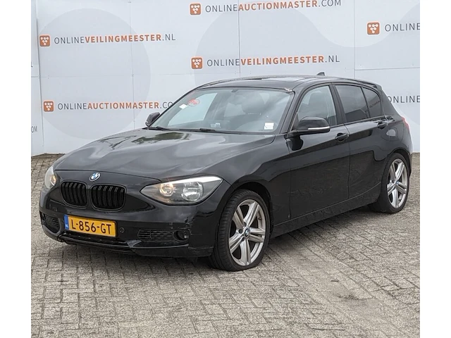 Personenauto bmw, 1-serie 116i, zwart, bouwjaar 2012 - afbeelding 1 van  62