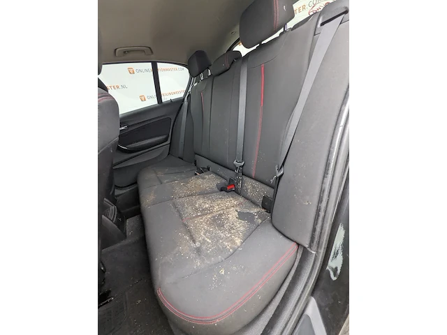 Personenauto bmw, 1-serie 116i, zwart, bouwjaar 2012 - afbeelding 36 van  62