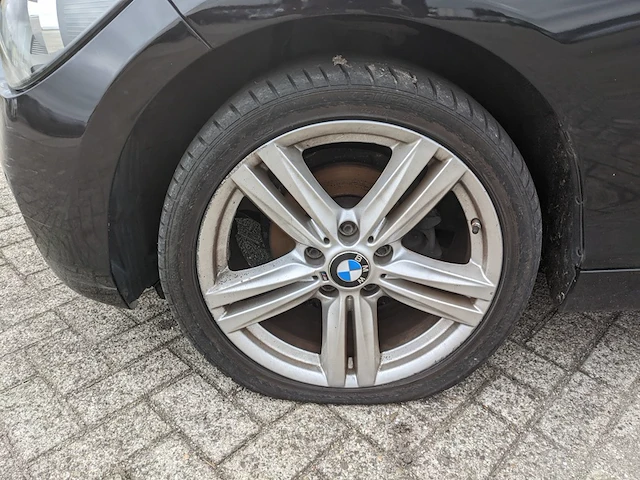 Personenauto bmw, 1-serie 116i, zwart, bouwjaar 2012 - afbeelding 48 van  62