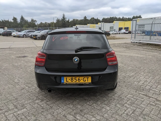 Personenauto bmw, 1-serie 116i, zwart, bouwjaar 2012 - afbeelding 60 van  62
