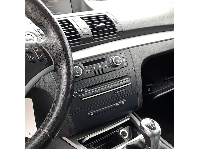 Personenauto bmw, 1-serie 118i , bouwjaar 2007 - afbeelding 21 van  47
