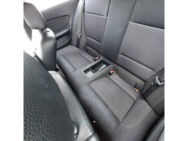 Personenauto bmw, 1-serie 118i , bouwjaar 2007 - afbeelding 28 van  47