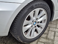 Personenauto bmw, 1-serie 120i, grijs, bouwjaar 2006 - afbeelding 3 van  56