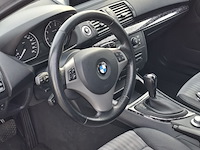 Personenauto bmw, 1-serie 120i, grijs, bouwjaar 2006 - afbeelding 6 van  56