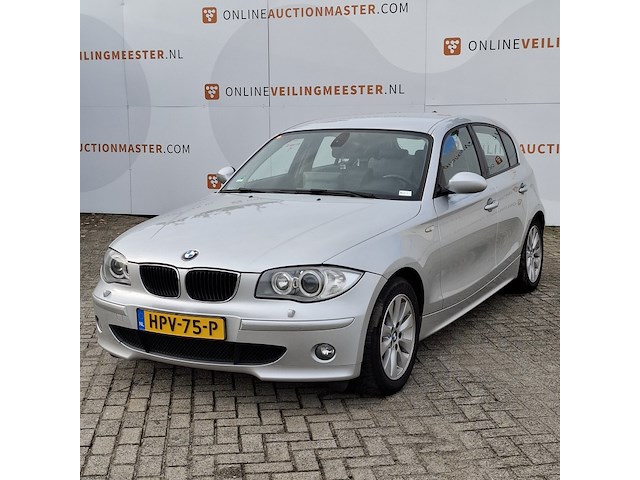 Personenauto bmw, 1-serie 120i, grijs, bouwjaar 2006 - afbeelding 1 van  56