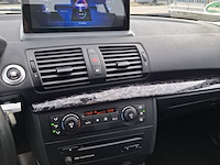 Personenauto bmw, 1-serie 120i, grijs, bouwjaar 2006 - afbeelding 16 van  56