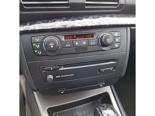 Personenauto bmw, 1-serie 120i, grijs, bouwjaar 2006 - afbeelding 19 van  56