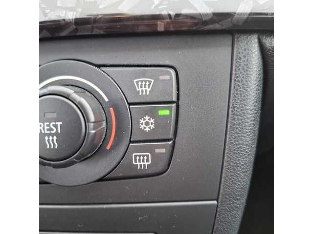 Personenauto bmw, 1-serie 120i, grijs, bouwjaar 2006 - afbeelding 20 van  56