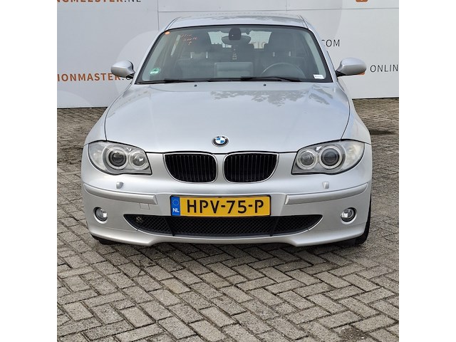 Personenauto bmw, 1-serie 120i, grijs, bouwjaar 2006 - afbeelding 12 van  56