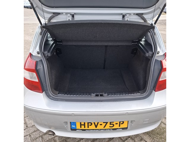 Personenauto bmw, 1-serie 120i, grijs, bouwjaar 2006 - afbeelding 33 van  56