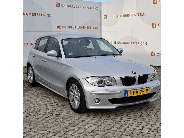 Personenauto bmw, 1-serie 120i, grijs, bouwjaar 2006 - afbeelding 23 van  56