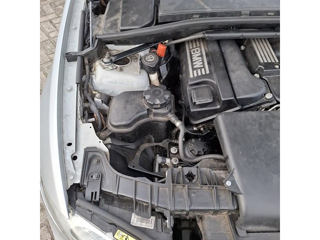 Personenauto bmw, 1-serie 120i, grijs, bouwjaar 2006 - afbeelding 43 van  56