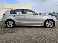 Personenauto bmw, 1-serie 120i, grijs, bouwjaar 2006 - afbeelding 34 van  56