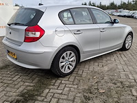 Personenauto bmw, 1-serie 120i, grijs, bouwjaar 2006 - afbeelding 45 van  56