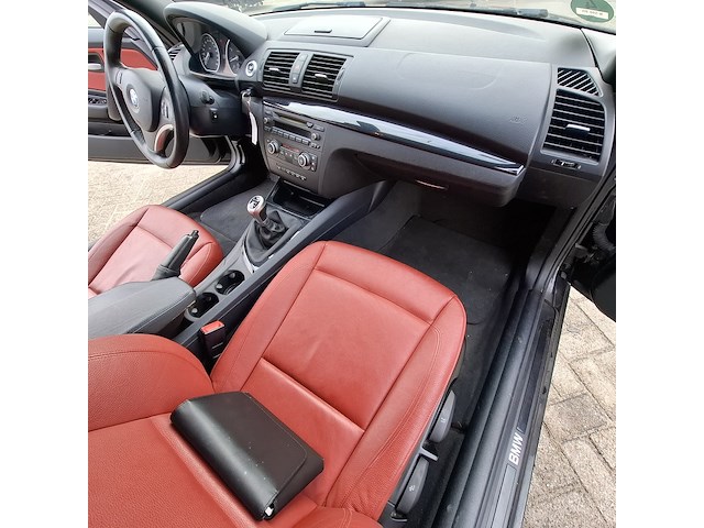 Personenauto bmw, 1-serie cabrio 120i, bouwjaar 2009 - afbeelding 16 van  56