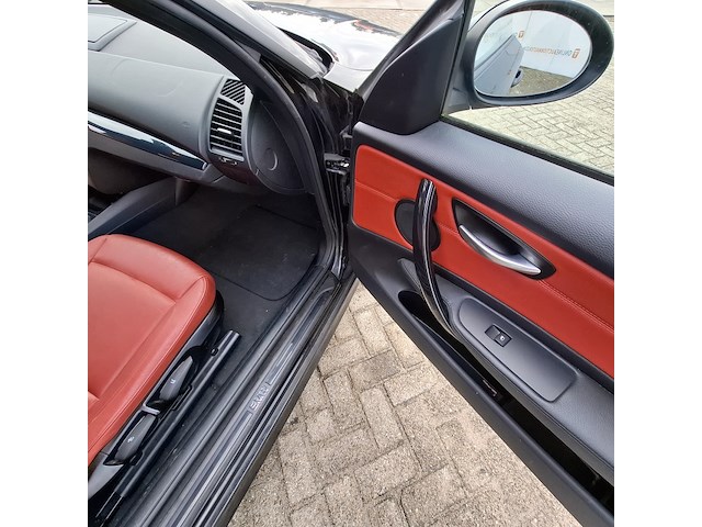 Personenauto bmw, 1-serie cabrio 120i, zwart, bouwjaar 2009 - afbeelding 15 van  56