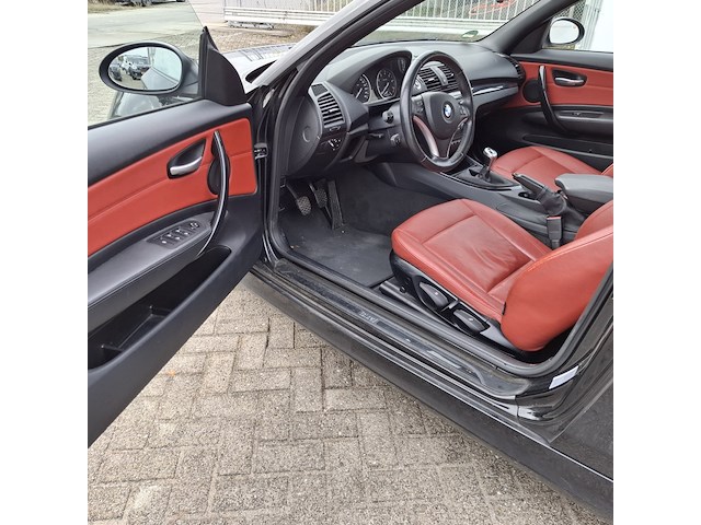 Personenauto bmw, 1-serie cabrio 120i, zwart, bouwjaar 2009 - afbeelding 55 van  56